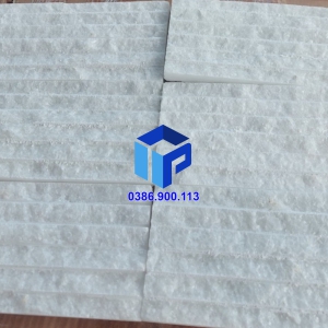 đá chẻ trắng muối 10x20