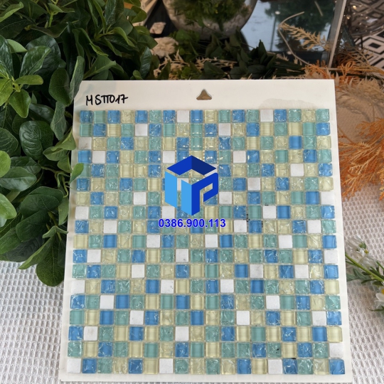 Gạch Mosaic Thủy tinh xanh ngọc rạn+đá trắng 15x15x8mm MSTT017
