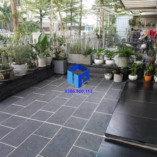 ĐÁ BAZAN ĐEN KHÒ LỬA LÁT SÂN CAO CẤP