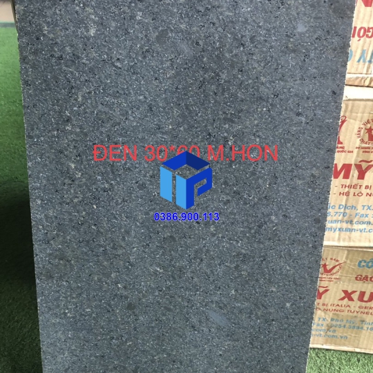 ĐÁ CAMPUCHIA ĐEN LÁT SÂN 30×60